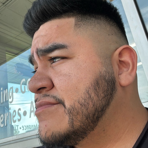 Meet your Posher Hi I’m Jesus ! - Picture 2 of 2